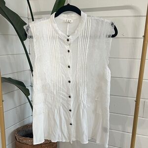 POL White Button-Down Blouse